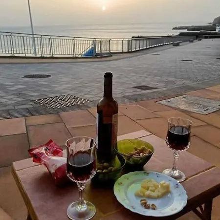 Casa Cueva Primera Linea Playa